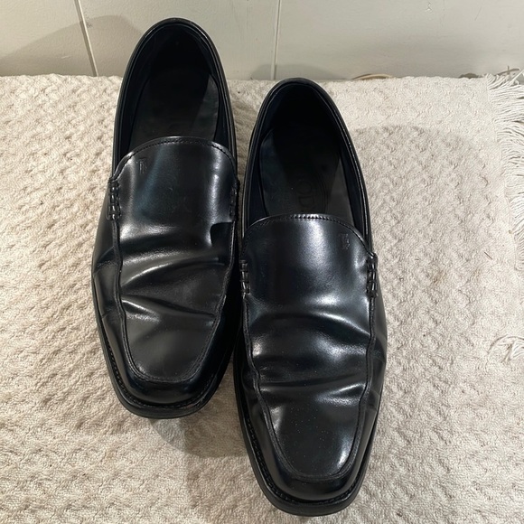 TOD’S Black Leather Slip On Loafers Unisex